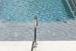 swimming pool contractor Green Oak Twp MI